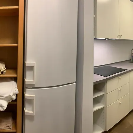 Apartamento Moebliert, Abgeschlossen Und Verkehrsguenstig Gelegen *
